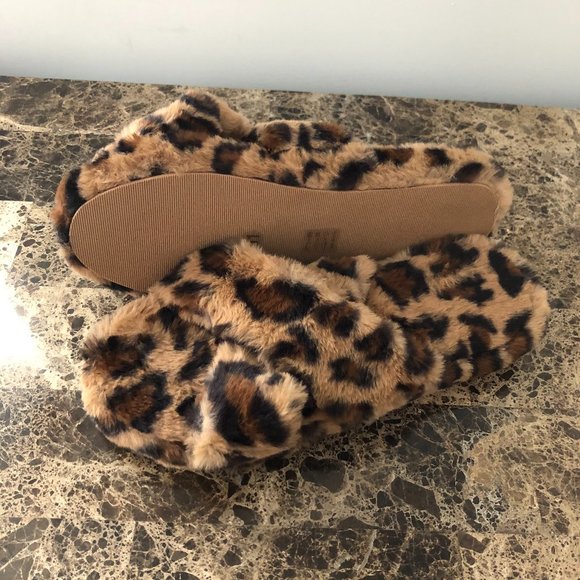 Shoes - Leopard Print furry slippers size 11